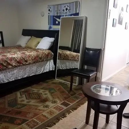 Great Place In Brooklyn Bed & Breakfast